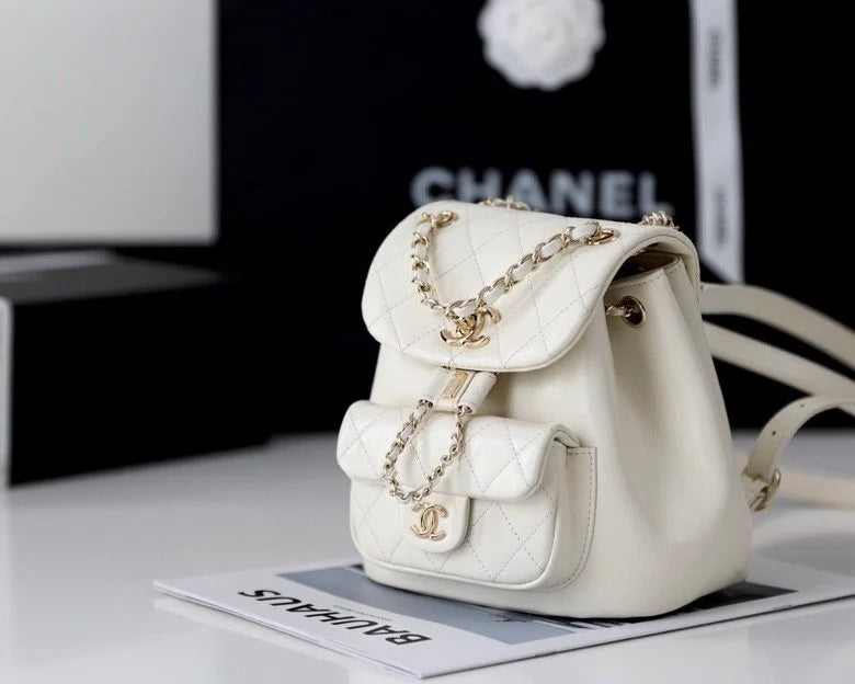 White Backpack H56101