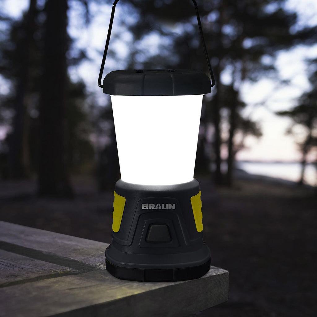2000 Lumen Portable Lantern O581