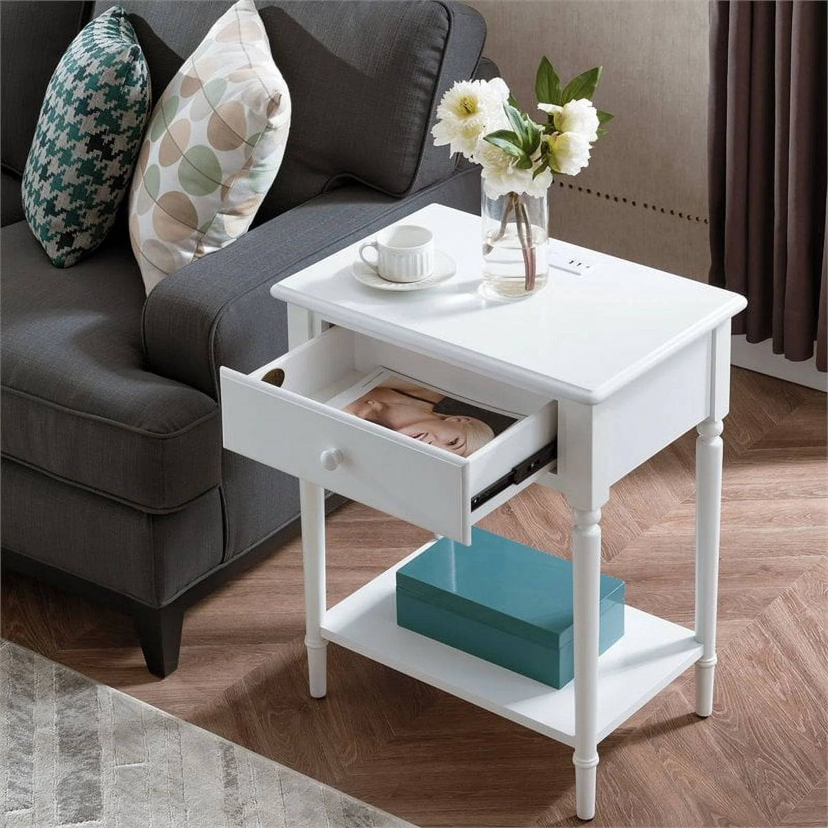 White Nightstand Set M29257