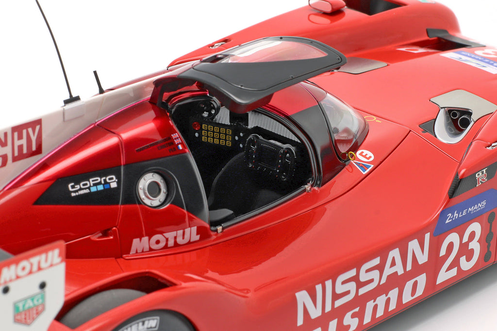 1:18 Nissan GT-R LM Nismo Lemans X139801