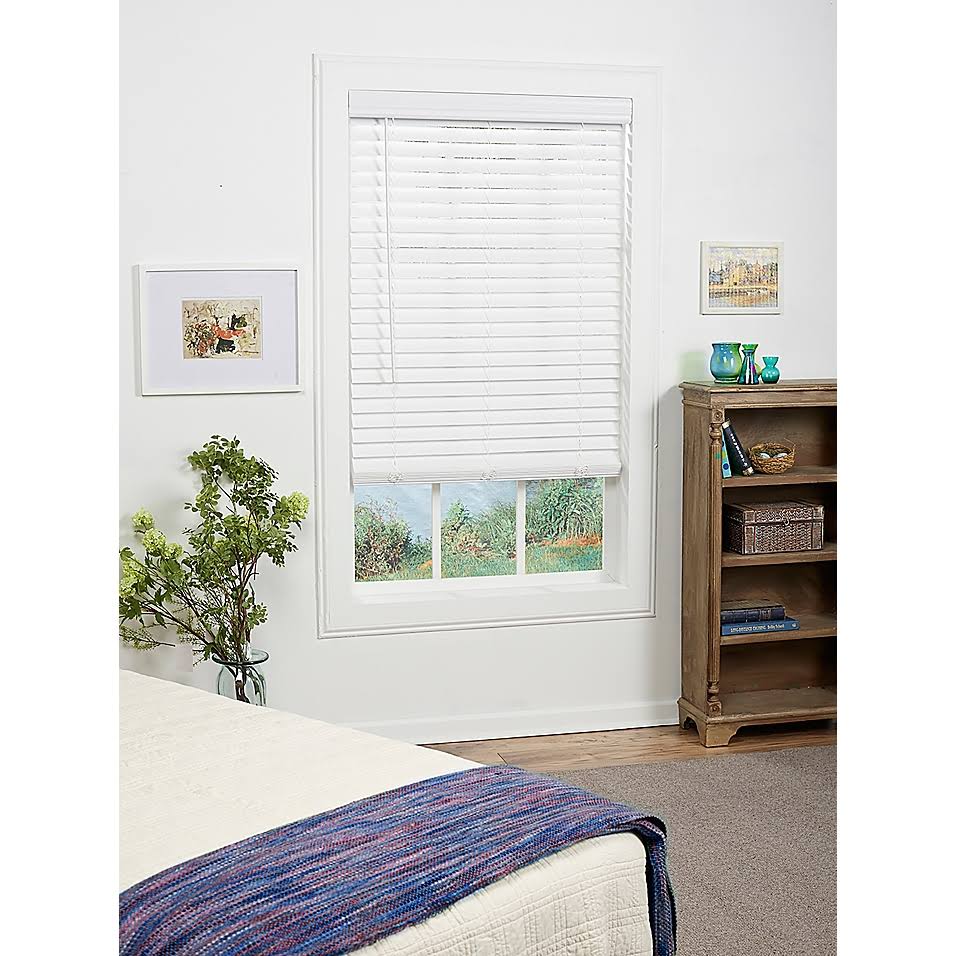 White Cordless Faux Wood Blind U7031