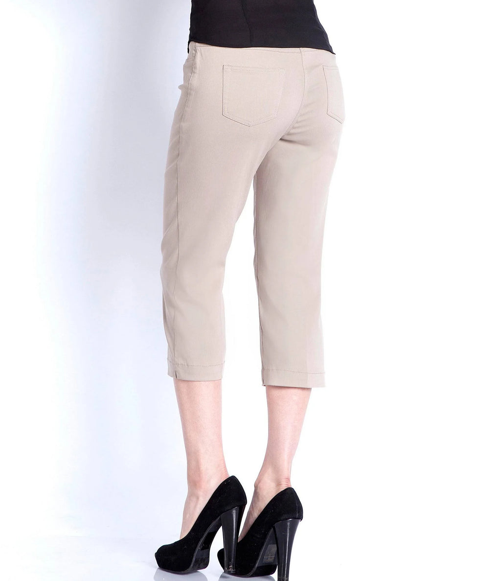 Denim Pull-On Capri Pants Z447433