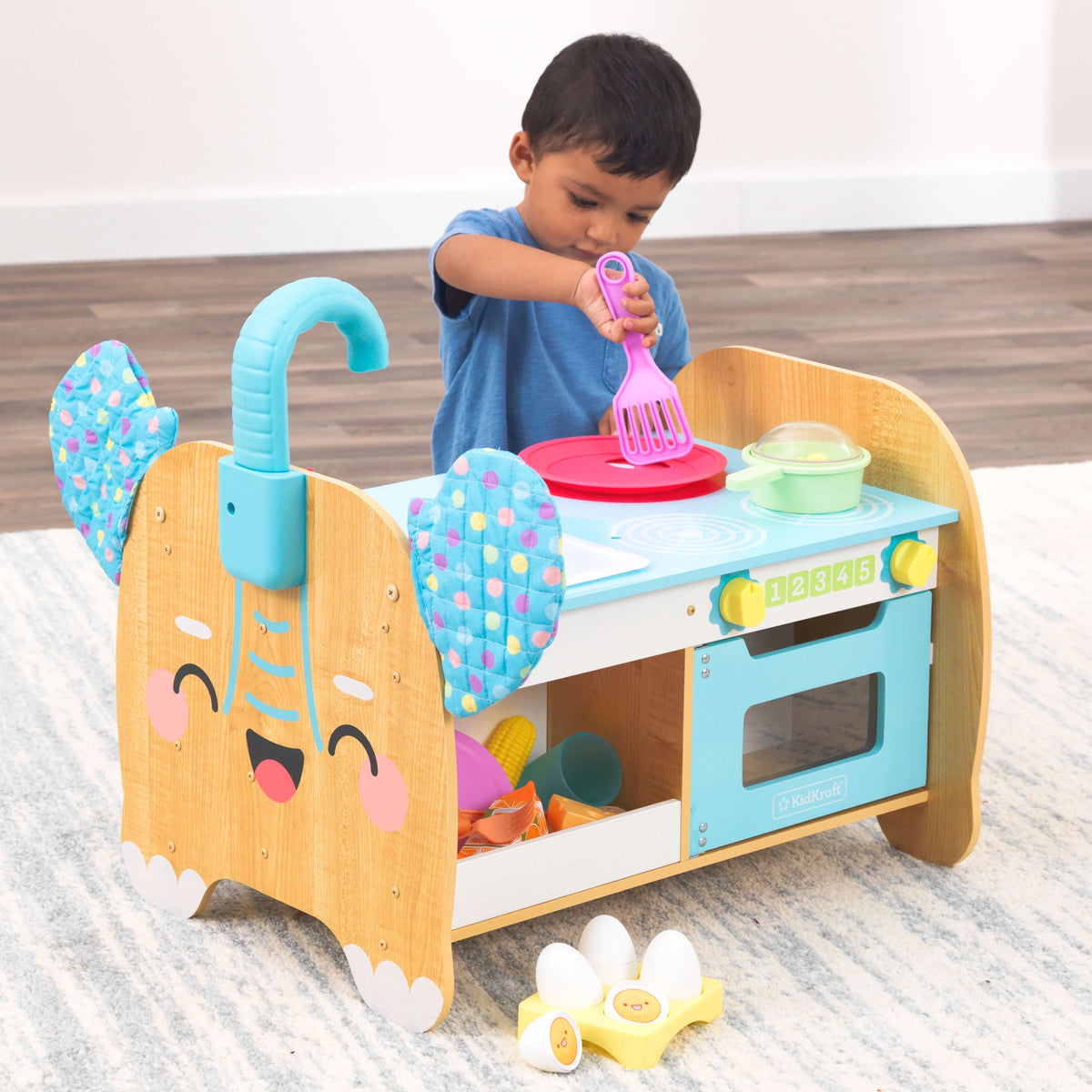Wooden Toddler Kitchen Activity Center with 23 Accessories T431657