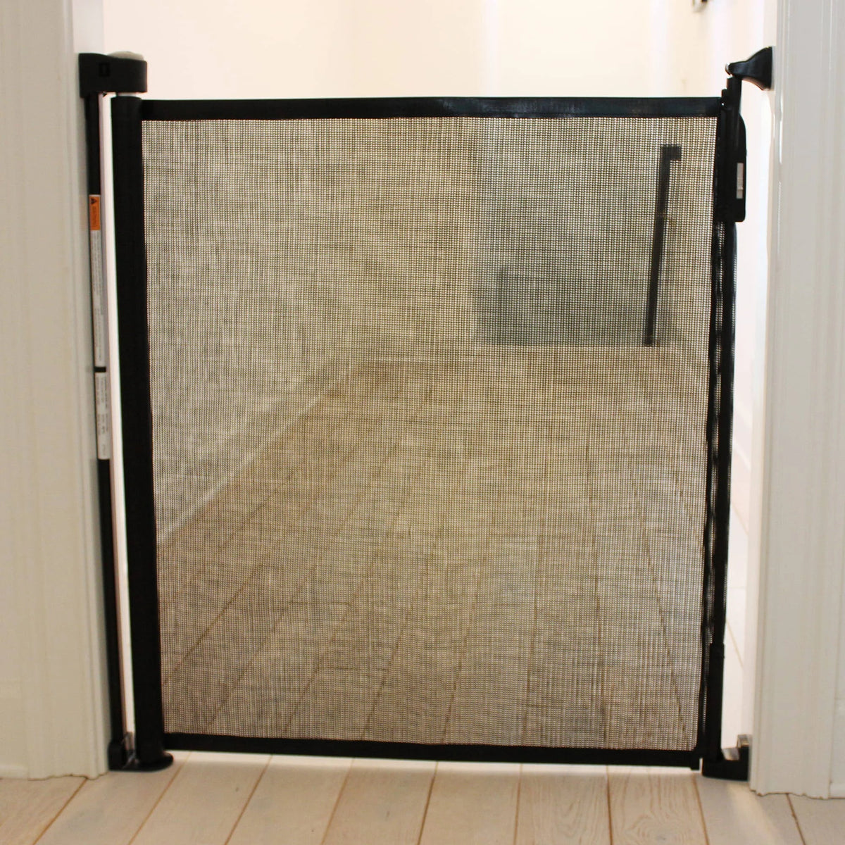 Black Retractable Safety Gate P849