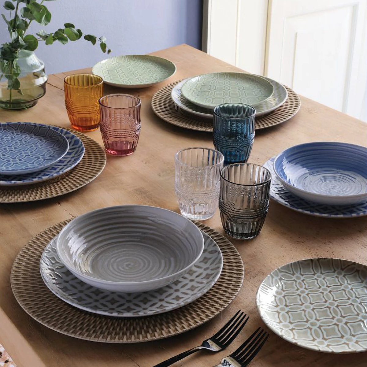 18 Pc Table Set U921723