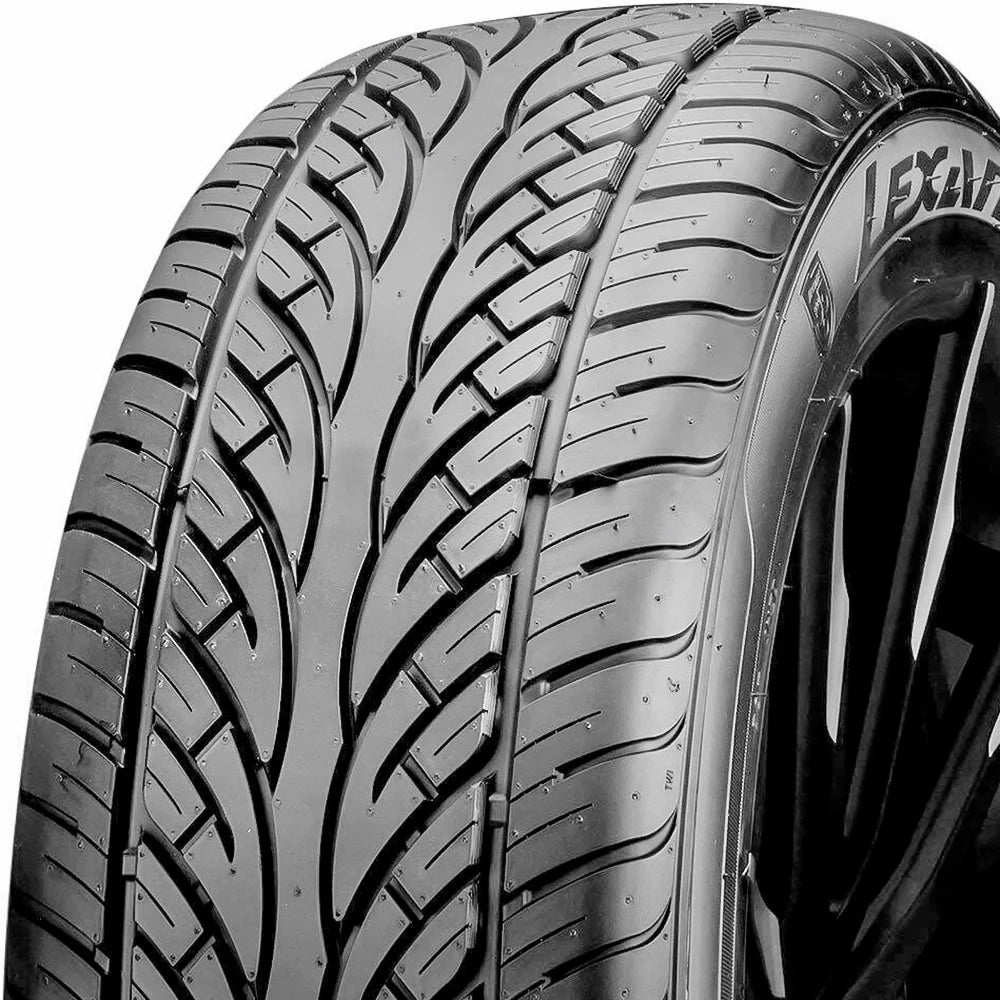 245/30ZR22 92W XL High Performance Tire C948073