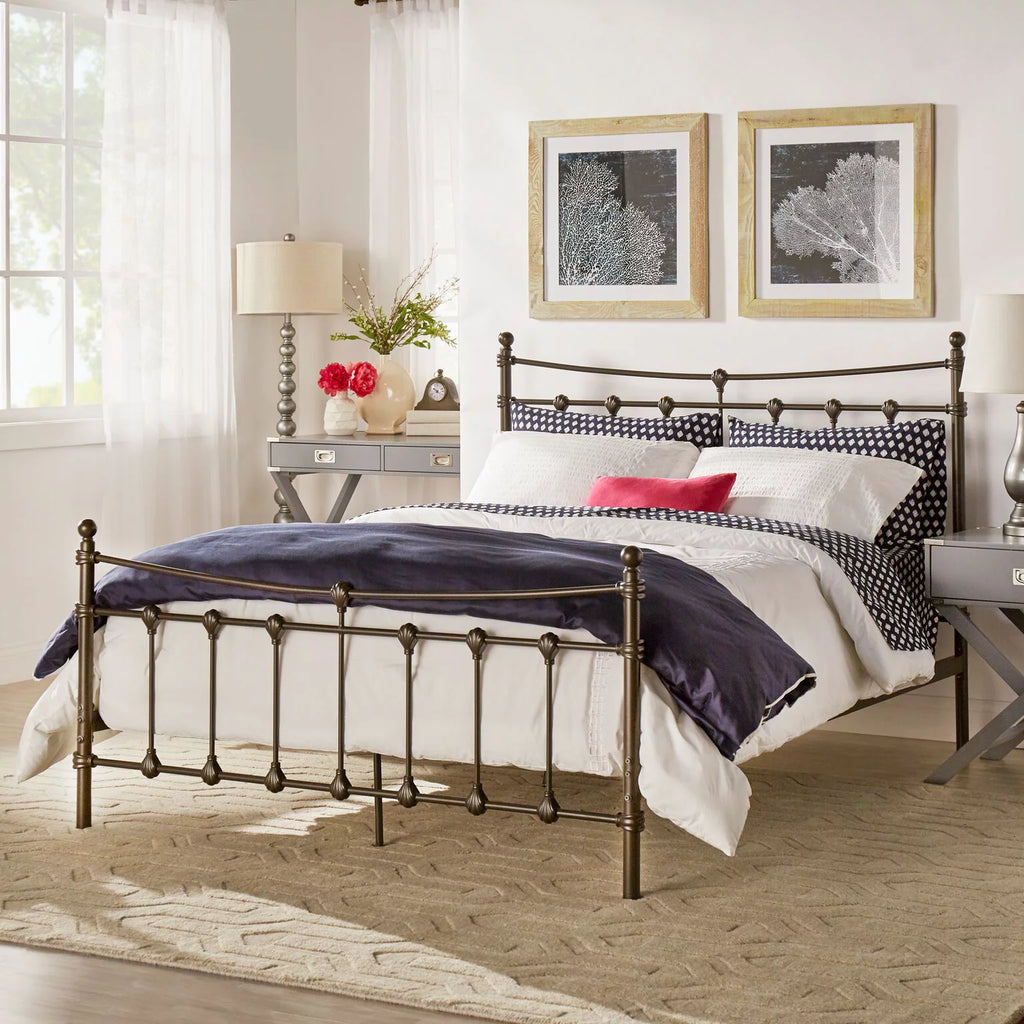 Antique Brown Metal King Bed Z974