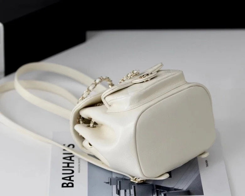 White Backpack H56101