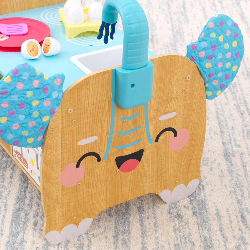 Wooden Toddler Kitchen Activity Center with 23 Accessories T431657